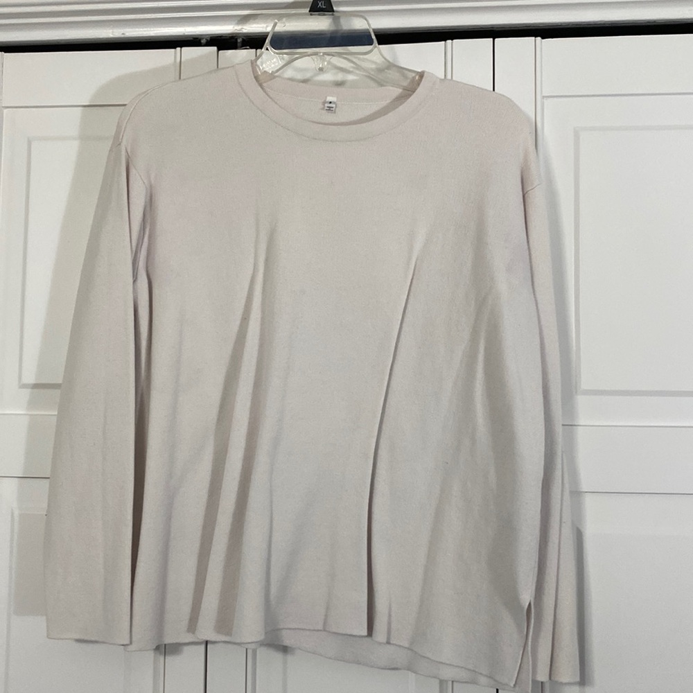 Women’s off white oversized sweater